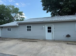 1004 Simpson St #A, Benton, IL 62812
