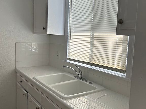 5th image of 308 S Boyle Ave APT 202