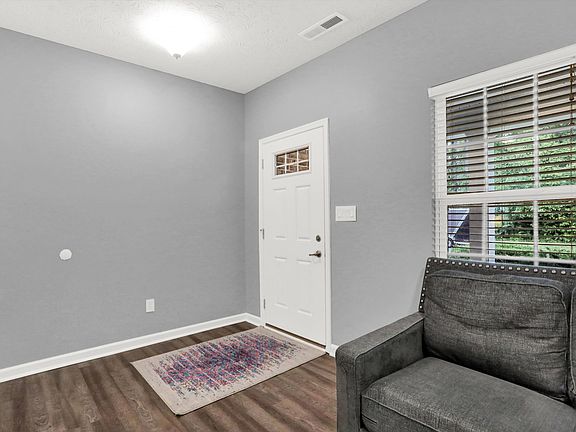 4th image of 446 Dietz Dr