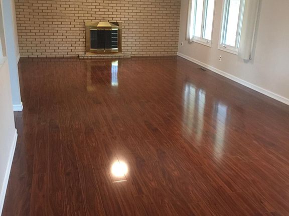 4th image of 31951 Staman Ct