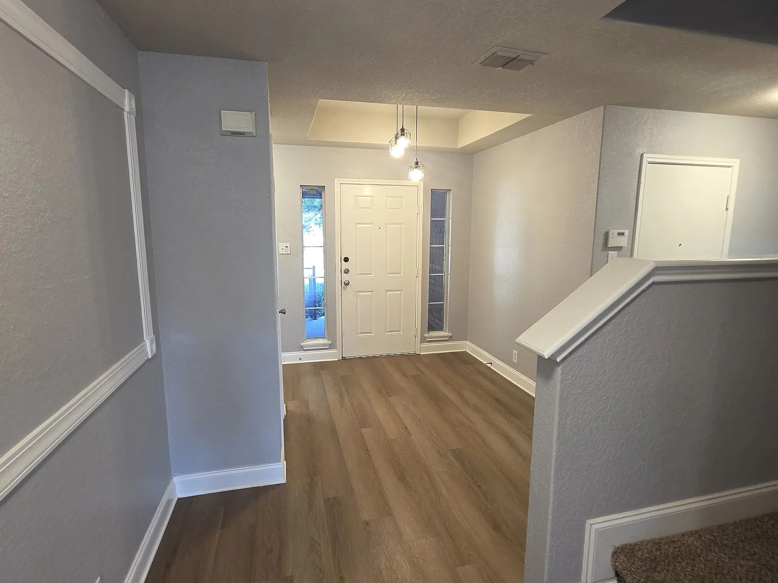 4 bed, 2915 sqft, $2,300 — Photo 2