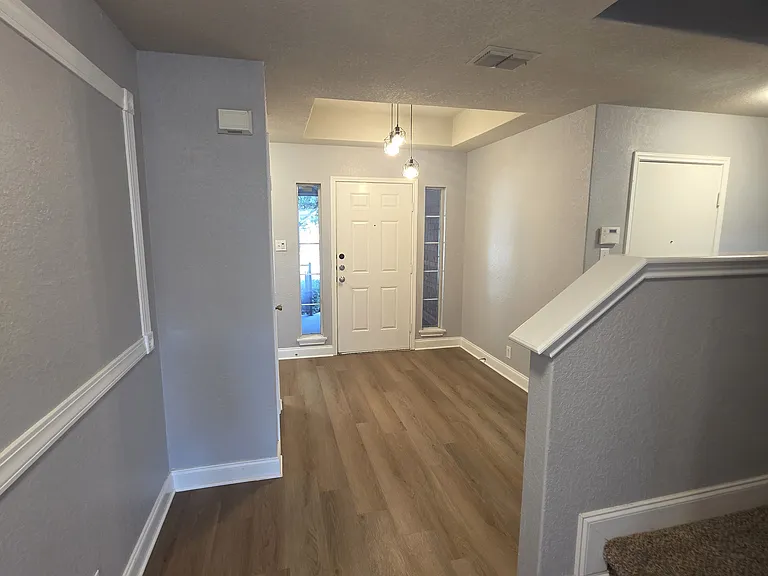 7119 Capricorn Way — Photo 2