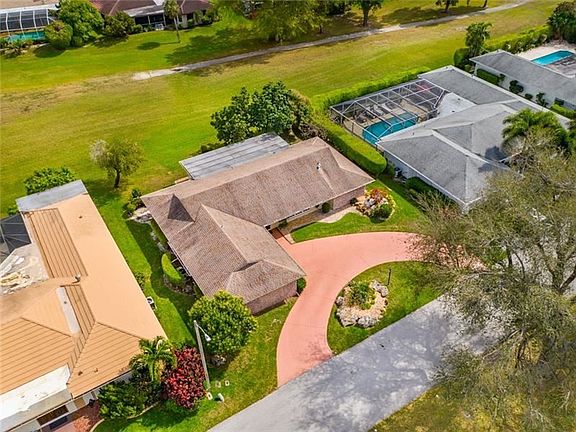 4th image of 4508 Queen Palm Ln