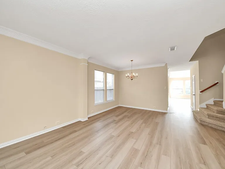 7030 Cornflower Ln — Photo 11