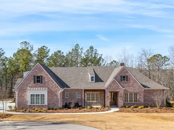9040 Chapel Heights Dr, Opelika, AL 36804