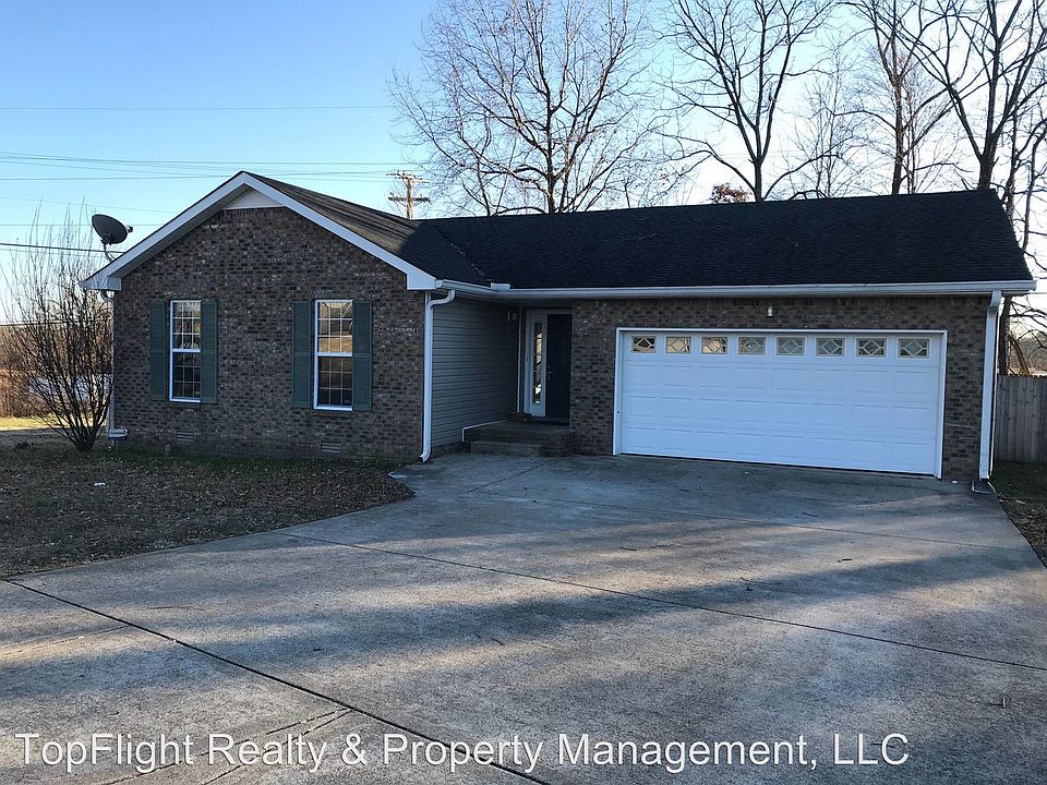 1st image of 305 Eggars Ct