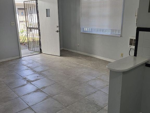 5th image of 228 W 22nd St #10968471