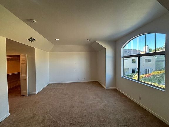 5th image of 525 Orange Grove Pl