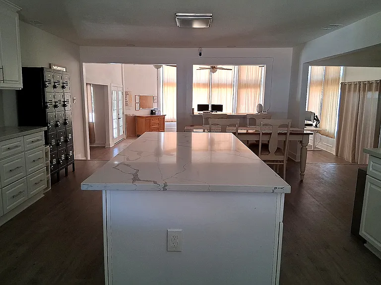 Main House Kitchen #4
