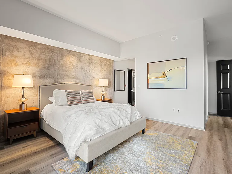 Large bedroom at 1600 Vine in Hollywood, CA.