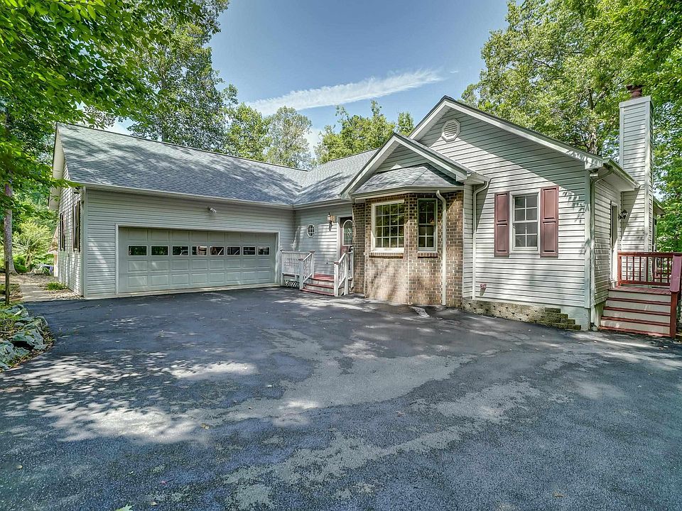 1st image of 274 Jefferson Dr