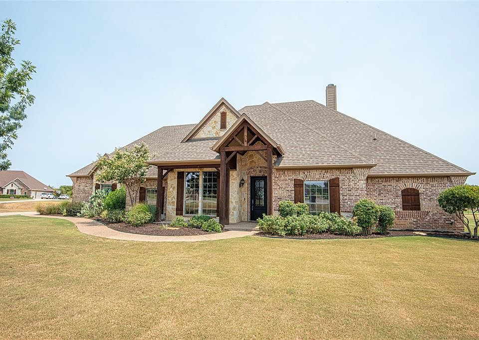 1st image of 4412 Bucking Bronc Dr