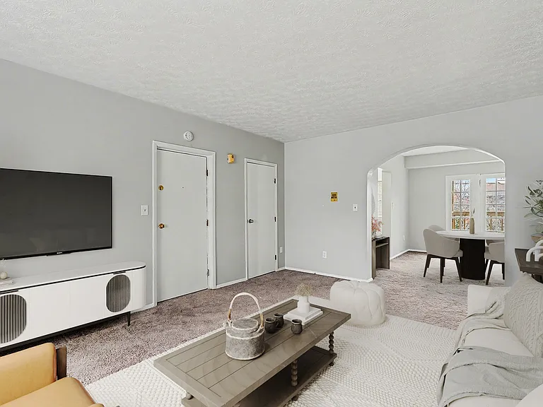 562 Glenwood Ave #24 — Photo 2
