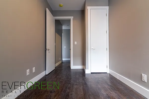 Rented by ERNY LLC | media 16