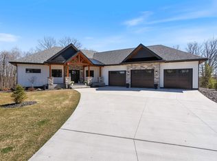3960 Peyton Ln, Hermantown, MN 55811