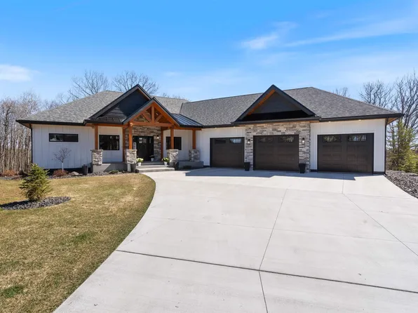 3960 Peyton Ln, Hermantown, MN 55811