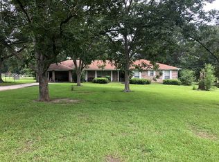 207 Northwood Dr, Carriere, MS 39426