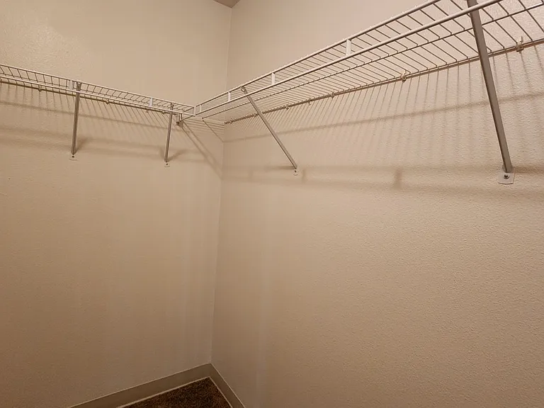 Emerald Pointe — Photo 39