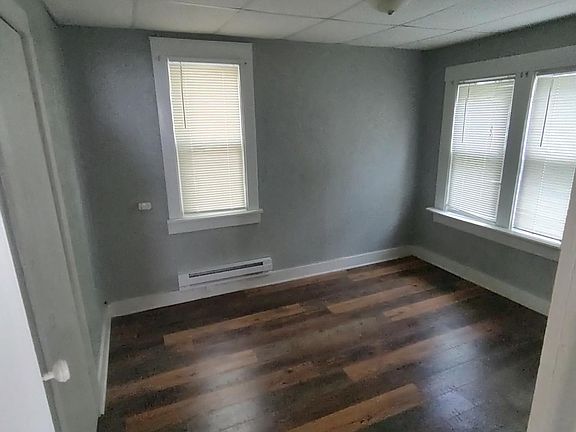 5th image of 2416 W Barker Ave