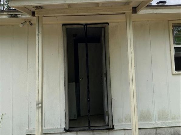 339 Gwenda St, Adrian, GA 31002