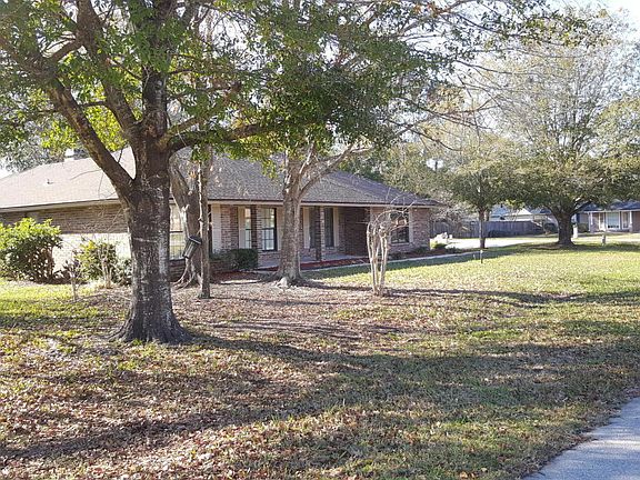 2nd image of 830 Donegal Ct
