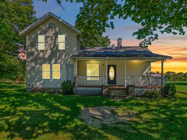 44 Hawley St, Quincy, MI 49082