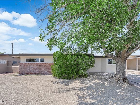 3rd image of 1317 Pyramid Dr