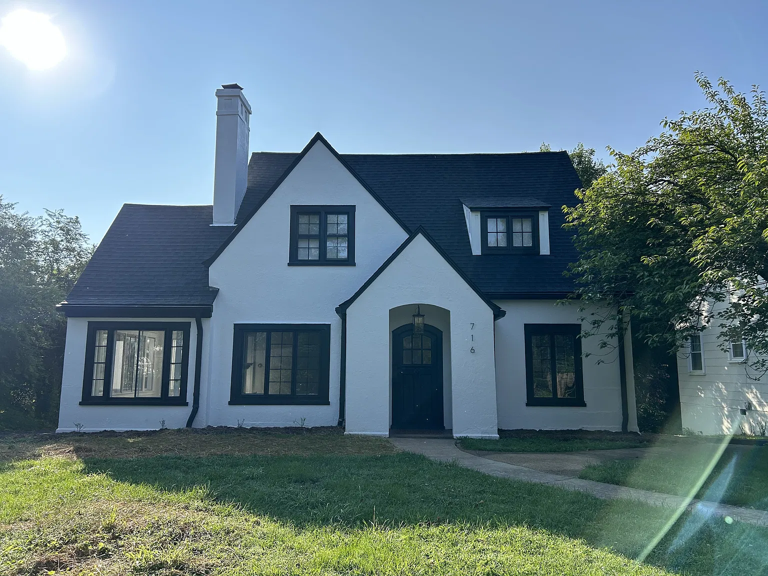 716 Riverside Drive - 716 — Photo 1