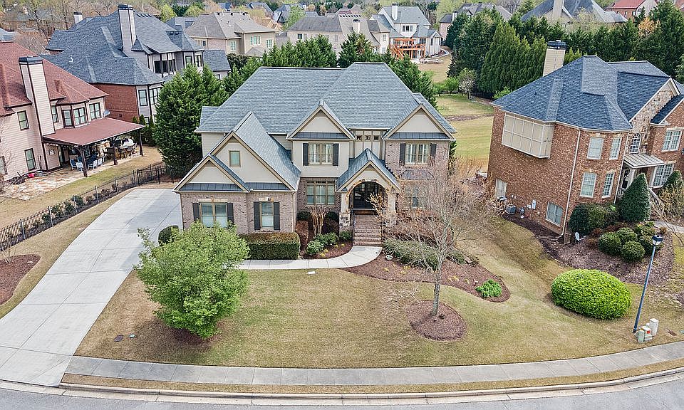 1st image of 2452 Stone Manor Dr