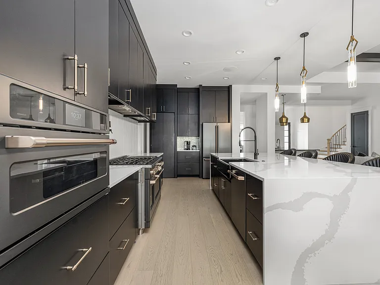 10119 Laurier Ln — Photo 16