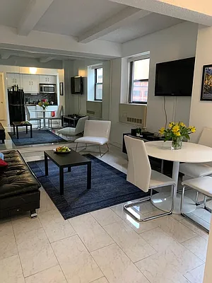 Rented by (Legacy) SLC Realty | media 28