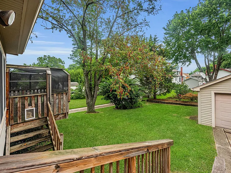 3940 Delmar Ave — Photo 15