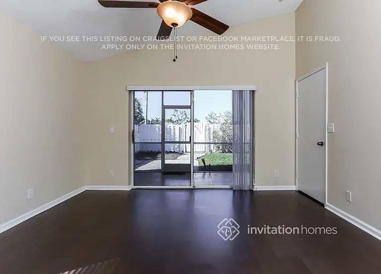 1369 Fairfax Cir E — Photo 6