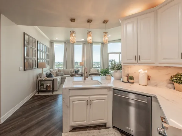 500 Throckmorton St APT 1406, Fort Worth, TX 76102