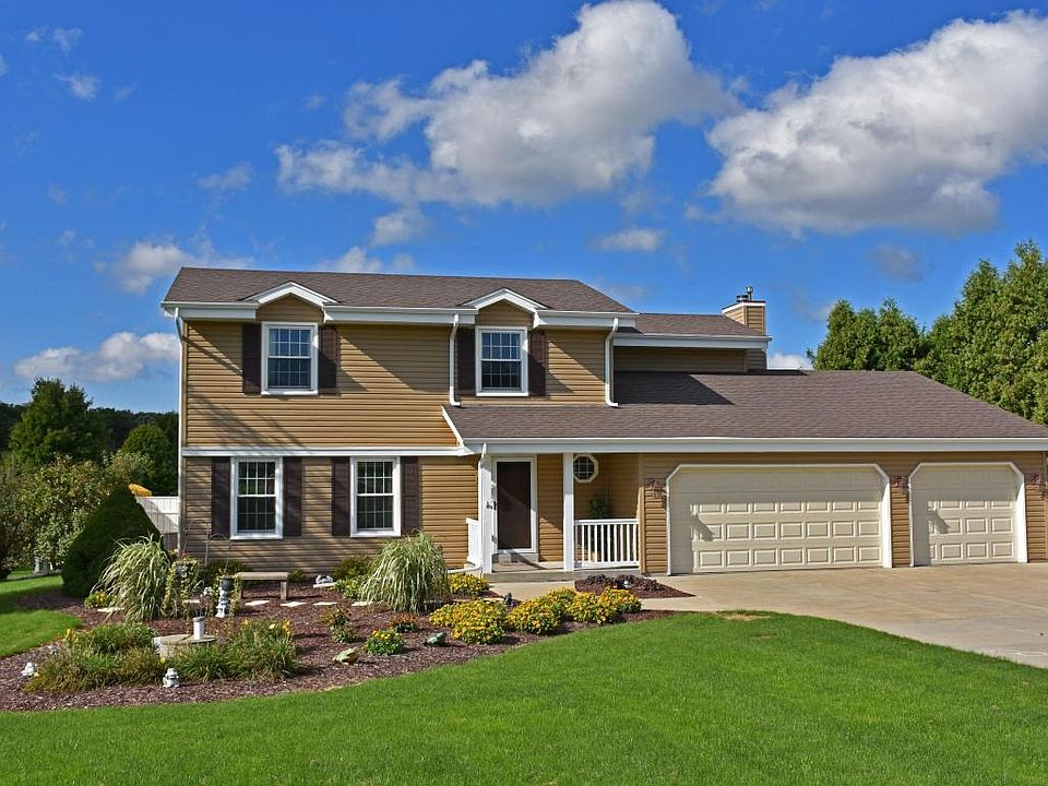1st image of 302 Morrissey Dr