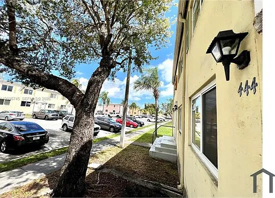 444 NW 84th St