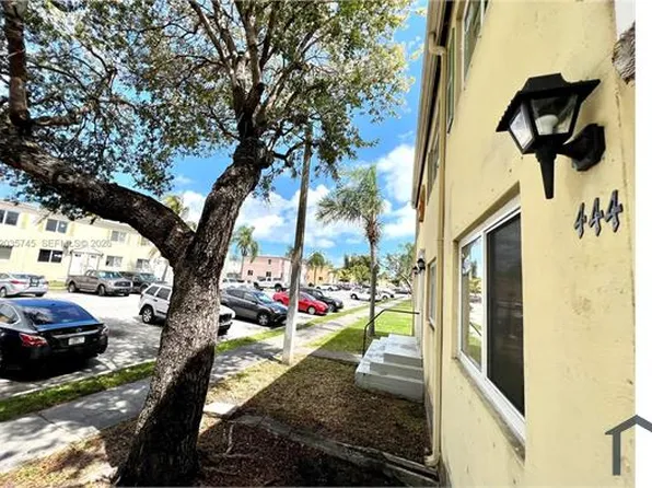 444 NW 84th St, Miami, FL