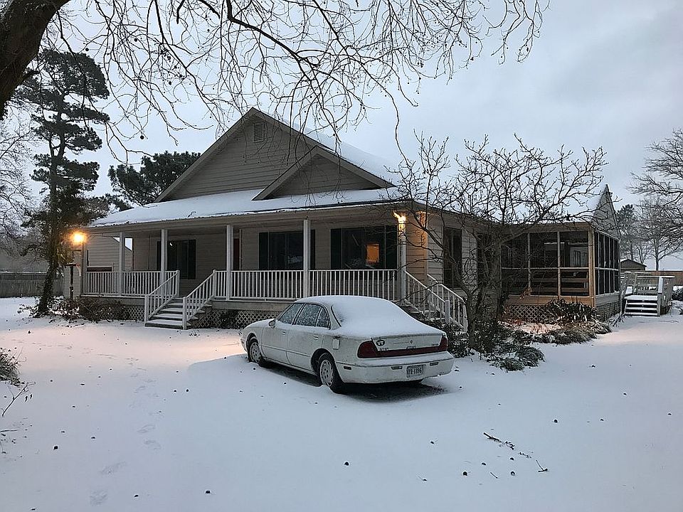 2nd image of 2101 Munden Point Rd
