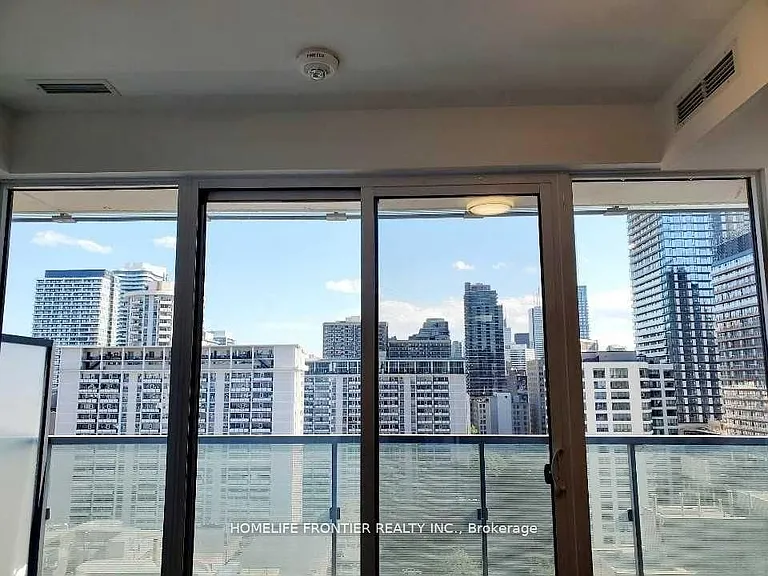28 S Wellesley St E #1503 — Photo 3