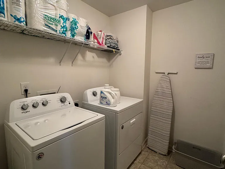 3908 Augustine Pl — Photo 20