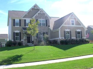 1225 Colinbrook Cir, Greenwood, IN 46143