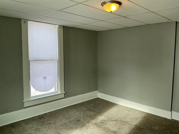 4th image of 306 E North St