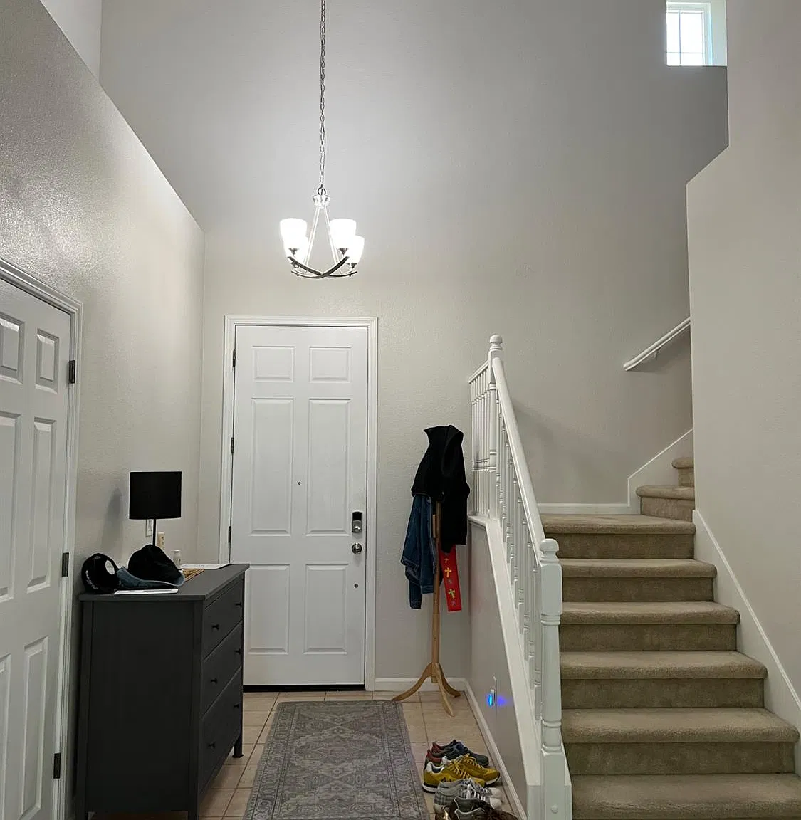 4 bed, 3.5 bath, 3217 sqft, $3,400 — Photo 3