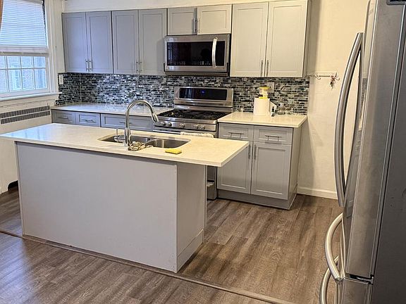 5th image of 321 Hampden Rd