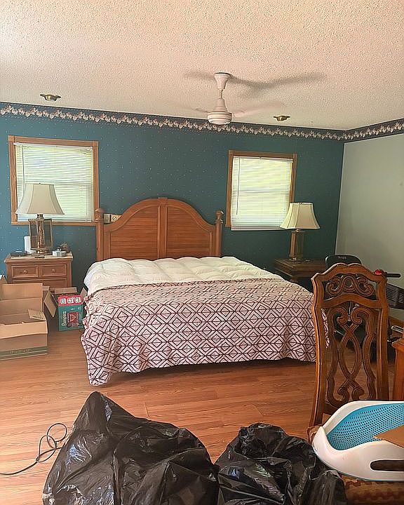 1st image of 402 Ward St