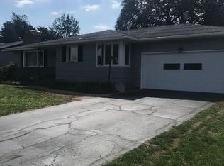 63 Kings Ln, Rochester, NY 14617