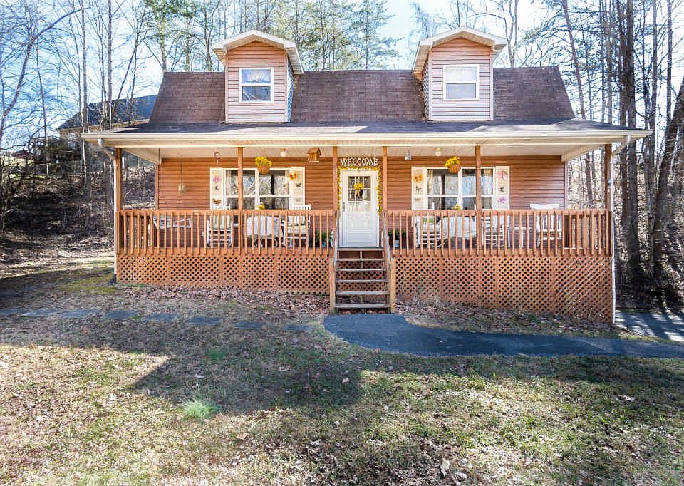 1st image of 404 Green Brook Cir