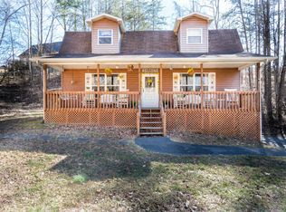 404 Green Brook Cir, Unicoi, TN 37692