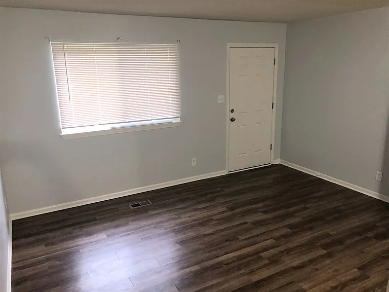 536 Buttinger Pl — Photo 7