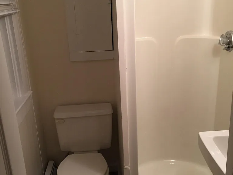 1st floor bath